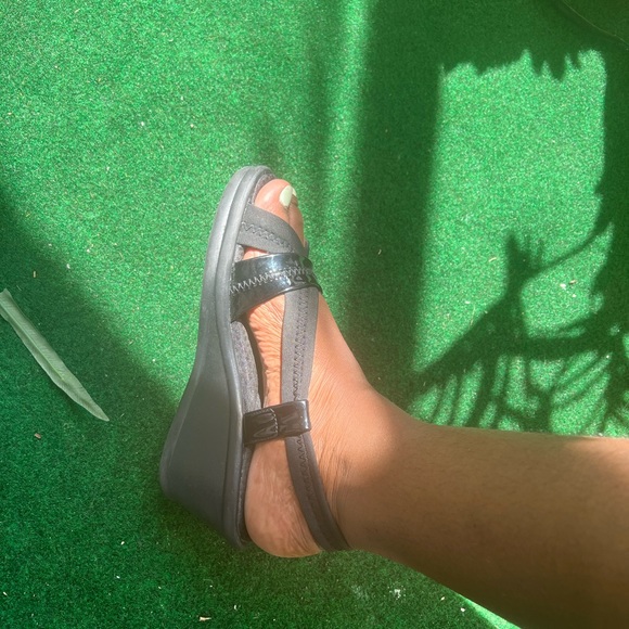 SKECHERS Sandals - Picture 1 of 3